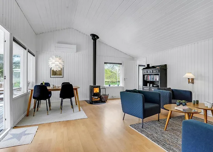 3 Bedroom Pet Friendly In